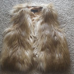 Steve Madden fur vest